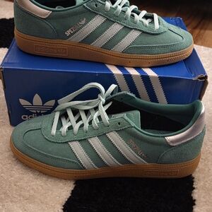 WOMEN'S ADIDAS HANDBALL SPEZIAL SZ 7W